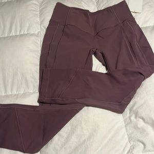 New LULULEMON all the right places crop II
